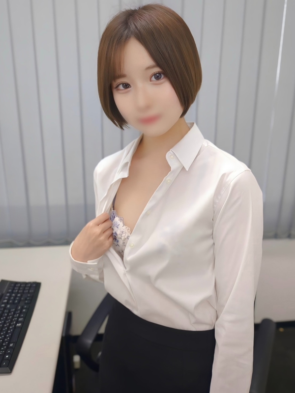 三雲 あい(21)